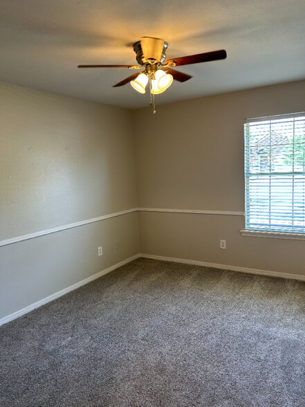 Building Photo - 7209 Dukes Pl