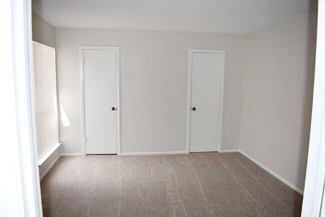 Building Photo - 2011 Via Sonoma Via