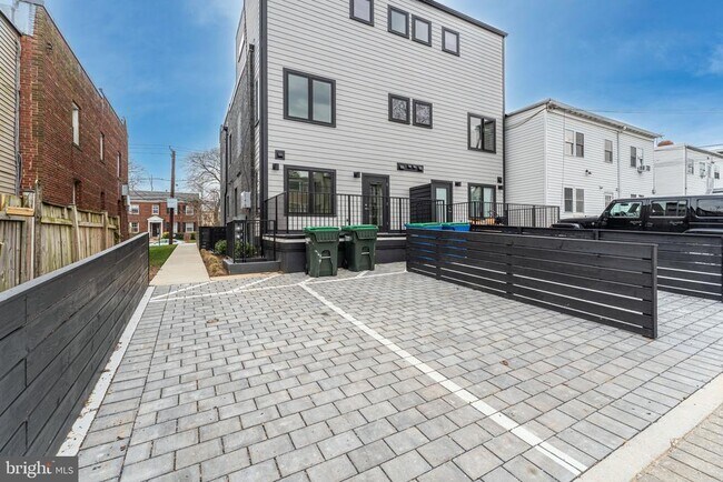 Building Photo - 2217 40th St NW