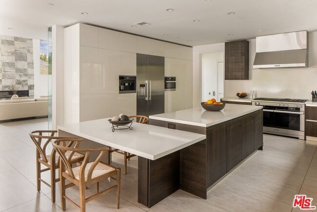 Building Photo - 12443 Sunset Blvd