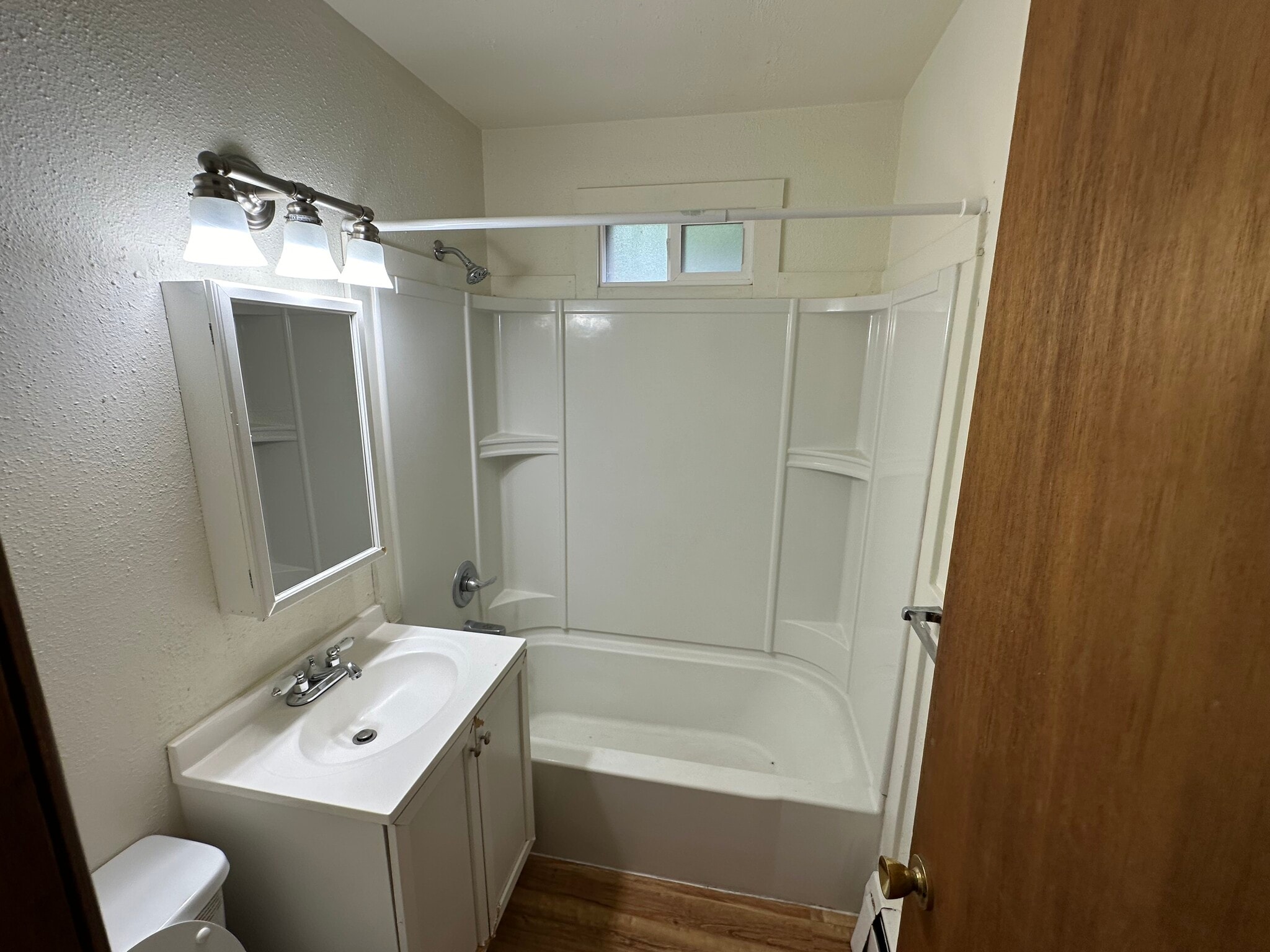 Building Photo - 926 James Ct