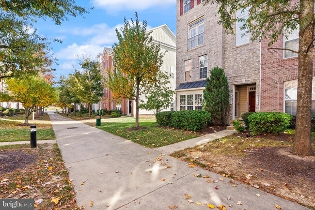 Building Photo - 2238 Margraf Cir