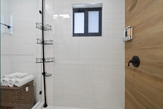 Building Photo - 445 SW 62nd Ct