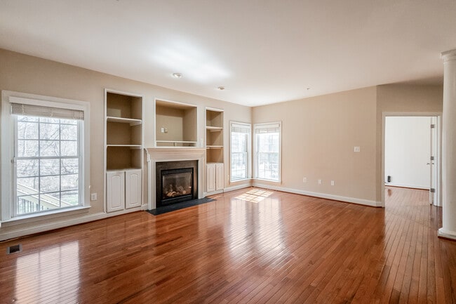 Building Photo - 15806 Copper Beech Dr