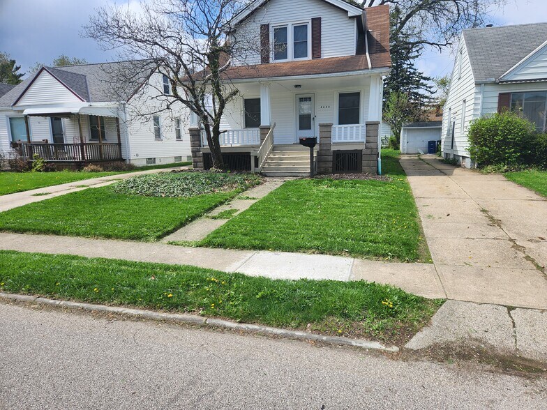 Building Photo - 4648 W 149th St