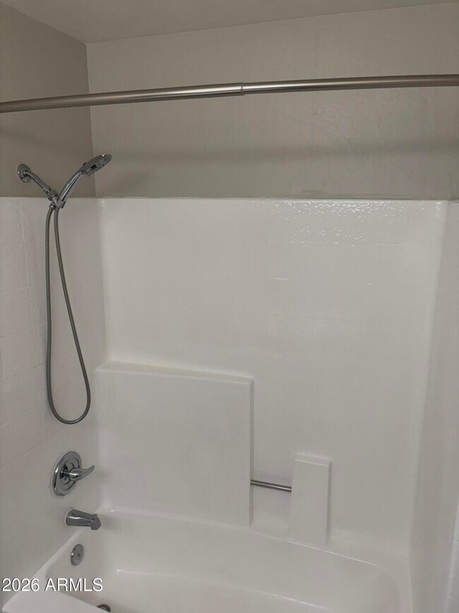 Building Photo - 930 N Mesa Dr