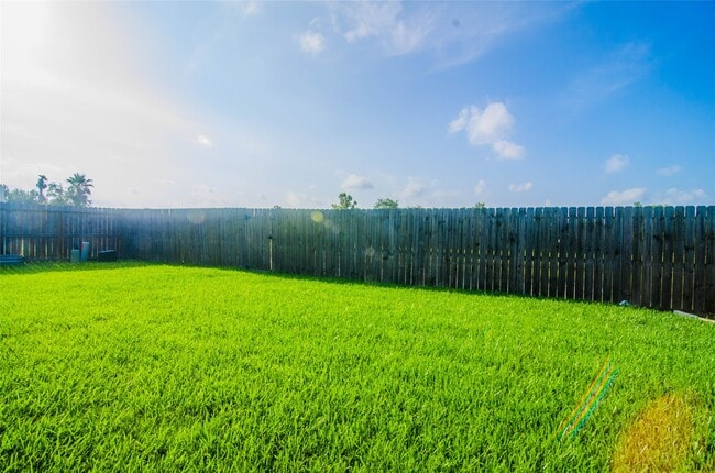 Building Photo - 5105 Caprock Dr