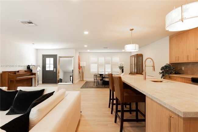 Building Photo - 7361 SW 115th St