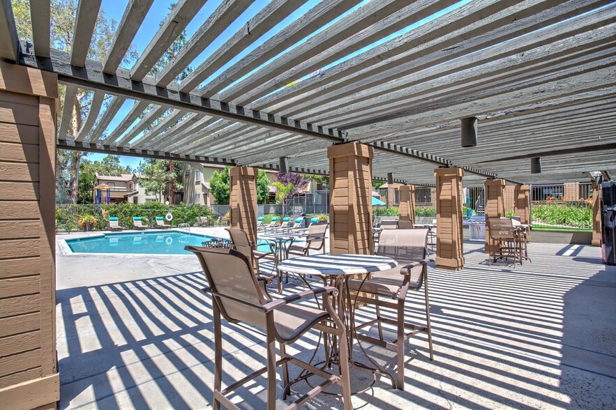 Interior Photo - Waterstone Alta Loma Apartments