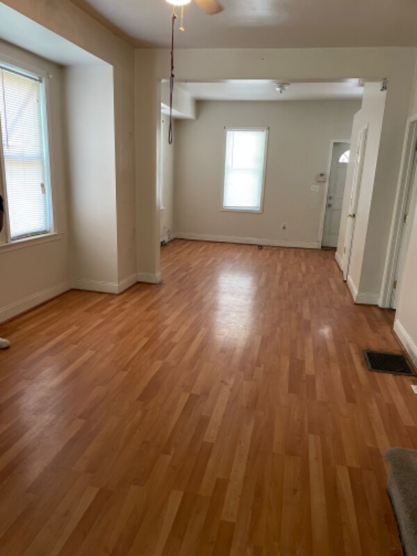 Building Photo - 3800 Glenmore Ave