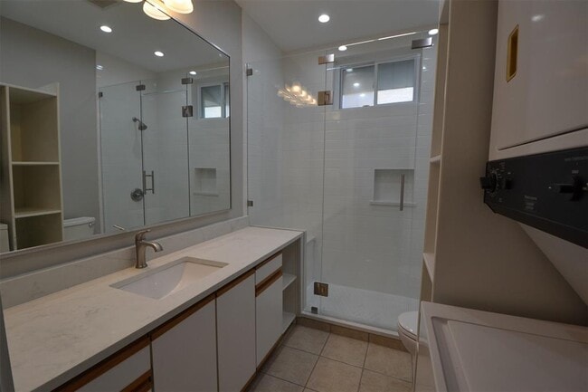 Building Photo - 7602 Blessing Ave