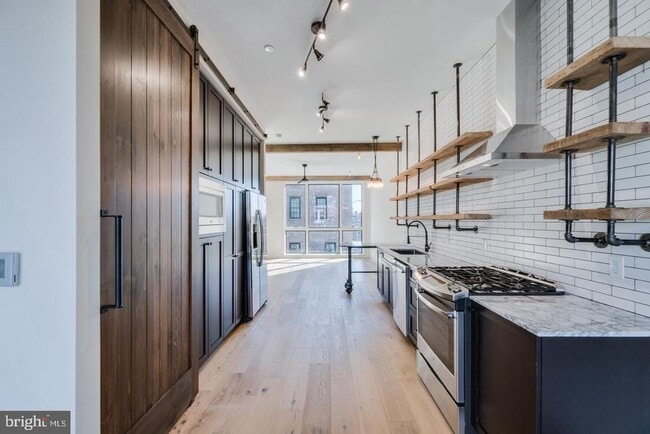 Building Photo - 774 Girard St NW