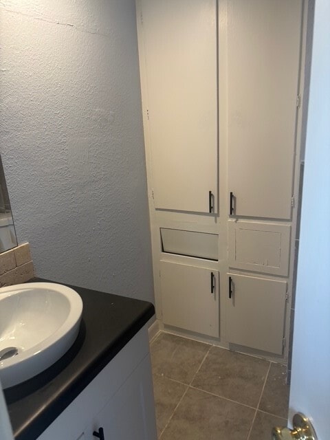 Building Photo - 2806 Summertime Dr