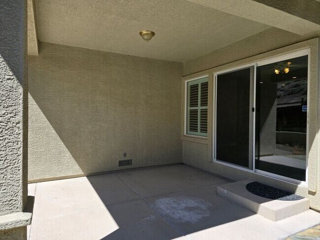Building Photo - Spacious Modern Home in Spanish Springs