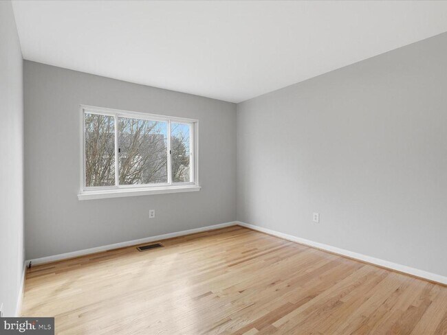 Building Photo - 1426 Yellowwood Ct