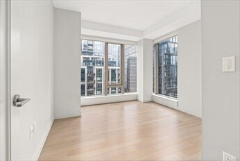 Building Photo - 133 Seaport Blvd
