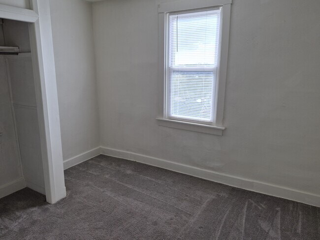 Building Photo - 1410 Beechview Ave