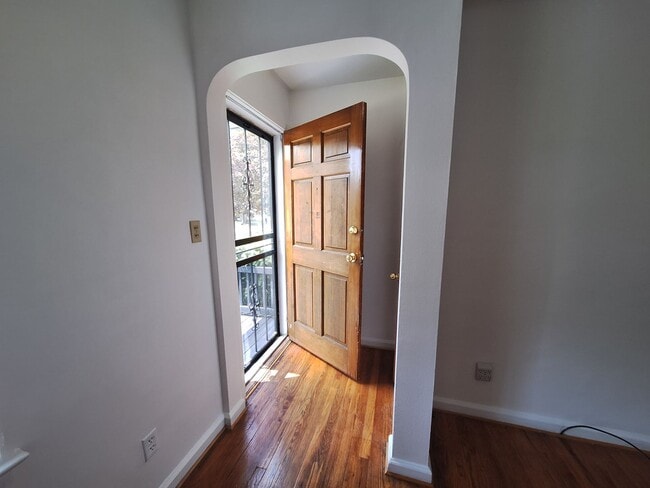 Building Photo - Charming 2 bedroom home in Harper Woods