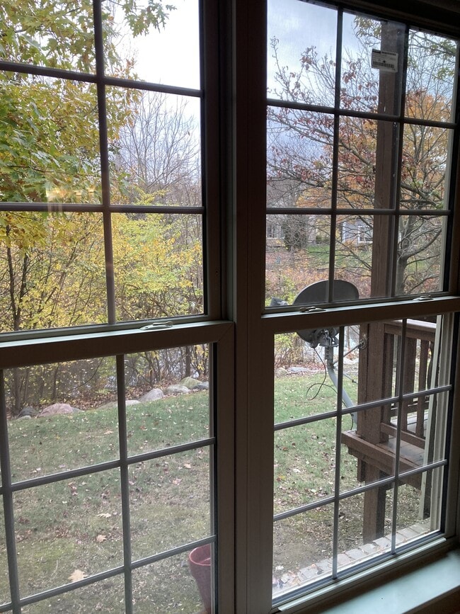 Building Photo - 41645 Copper Creek Dr