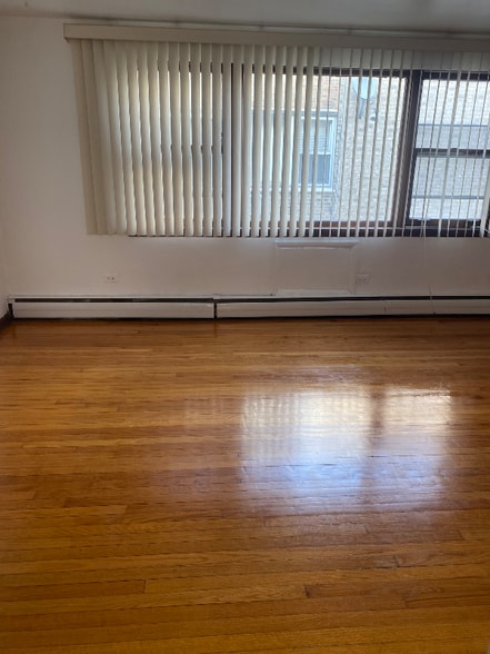 Building Photo - 2704 E 76th St