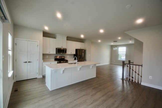 Building Photo - A Beautiful New 3 Bedroom Townhouse