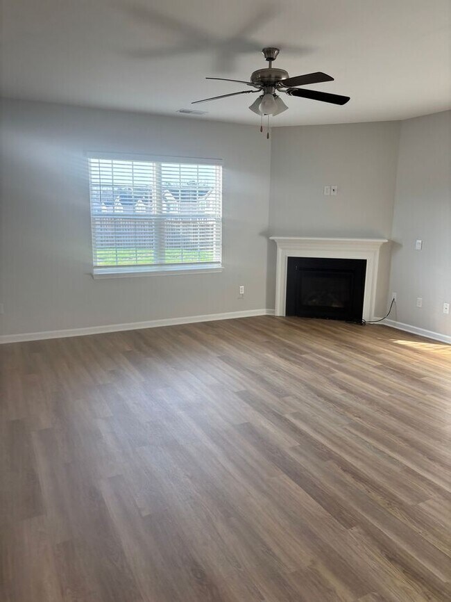 Building Photo - 463 Blue Aspen Dr