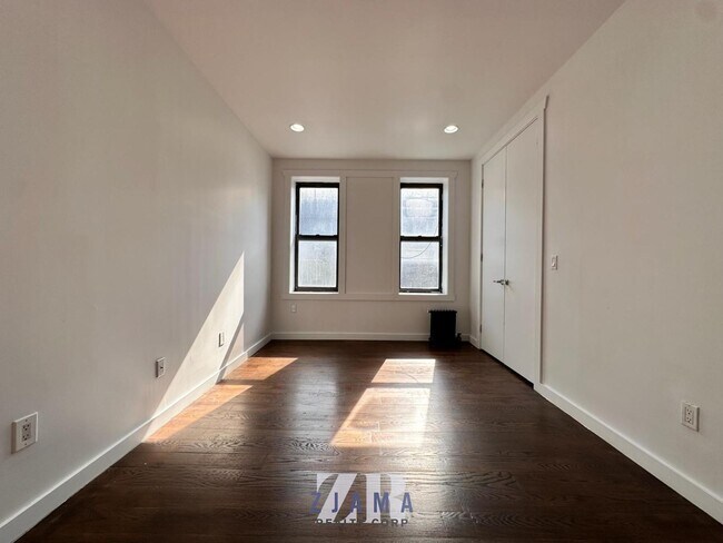 Building Photo - 410 Eastern Pkwy