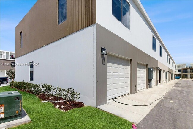 Building Photo - 14539 SW 262nd St