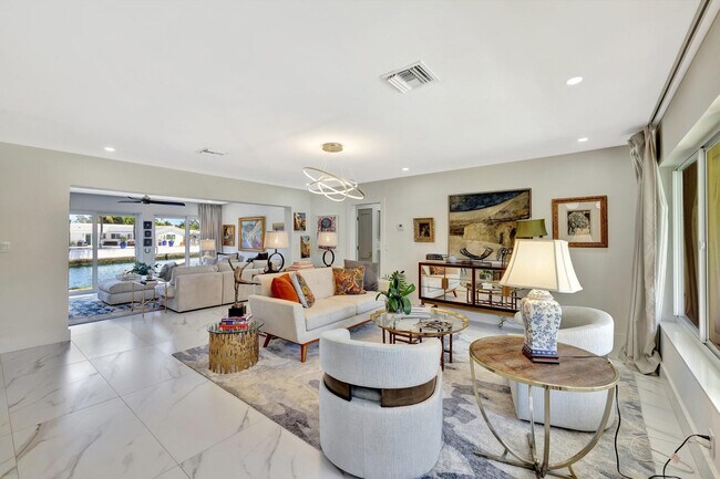 Building Photo - 1981 Coral Gardens Dr