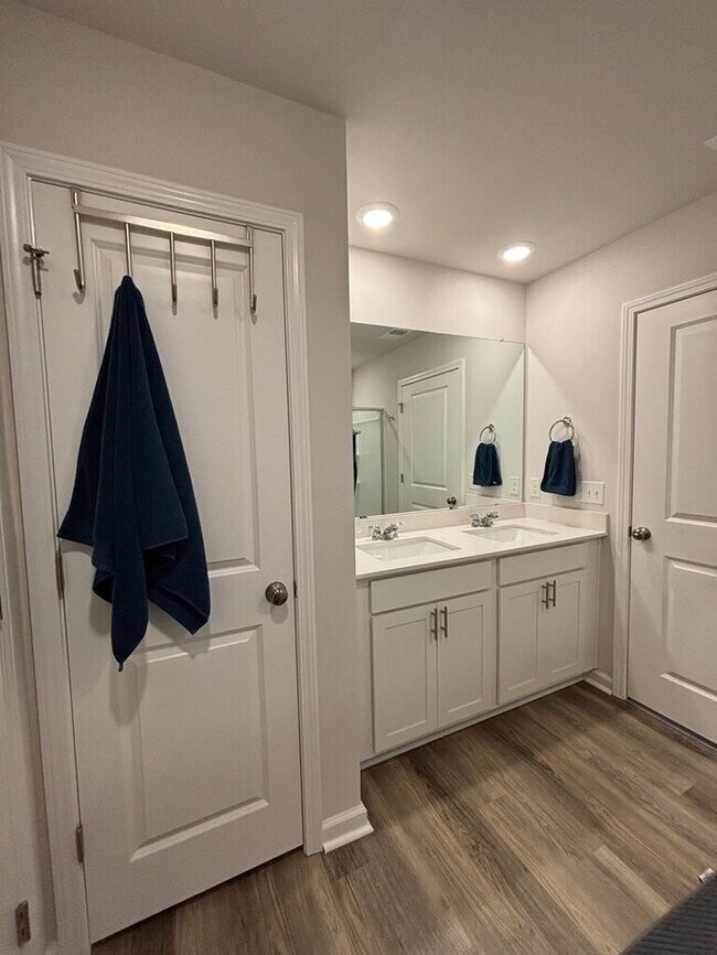 Building Photo - 4131 Rising Tide Dr