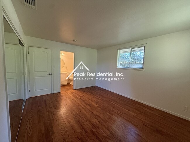 Building Photo - 4301 Cottage Way