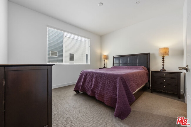 Building Photo - 9942 Artesia Blvd