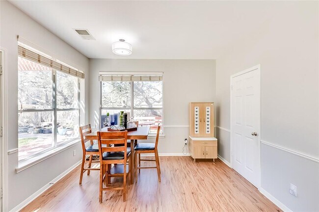 Building Photo - 9001 Sunburst Terrace