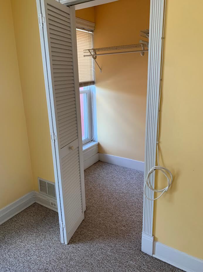 Building Photo - 928 W 3rd St