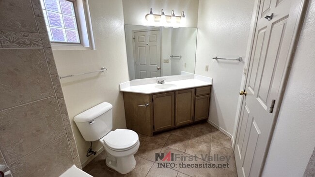 Building Photo - 3 Bedrooms, 2 Baths