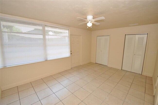 Building Photo - 1341 Ave S NW