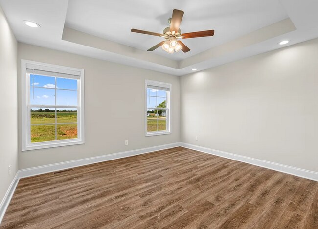 Building Photo - 613 St George Way