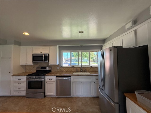 Building Photo - 4561 Mimosa Dr