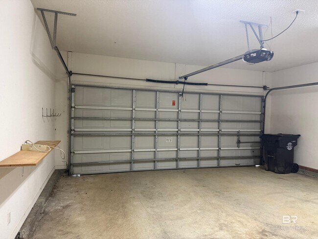 Building Photo - 21550 Palmer Ct