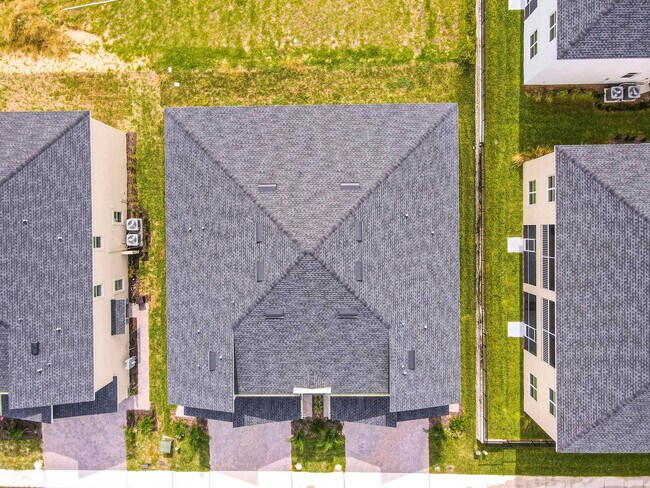 Building Photo - 9331 Sommerset Hills Dr