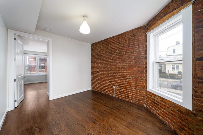 Building Photo - 386 Bergen Ave