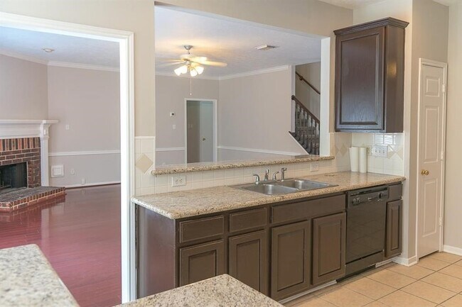 Building Photo - 15411 Seminole Canyon Dr