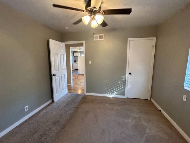 Building Photo - 196 Surf St