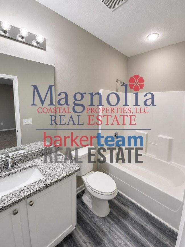 Building Photo - 3 Bedroom 2 Bathroom Home in Live Oak Subdivision - Richmond Hill
