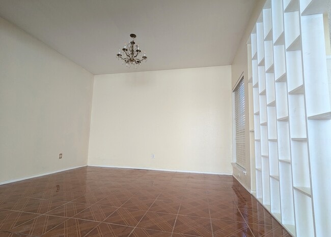 Building Photo - 124 S Bending Oak Ln