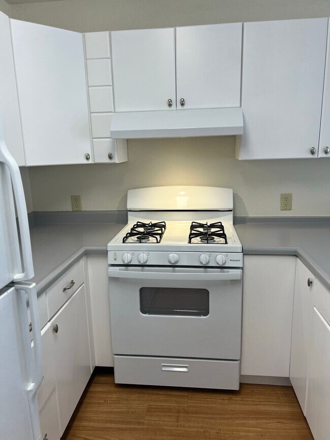 Building Photo - 3315 Smith Dr