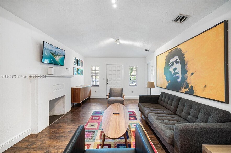 Building Photo - 154 NW 45th St