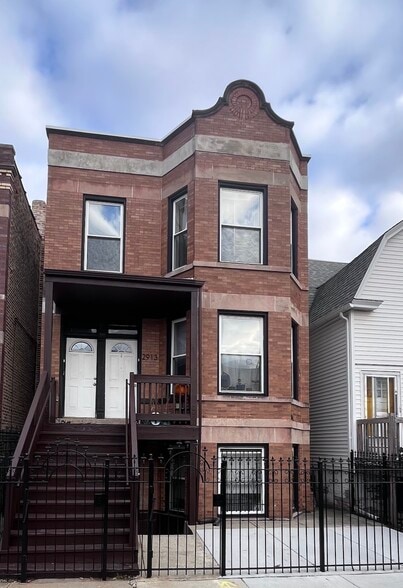 Building Photo - 2913 N Kedzie Ave