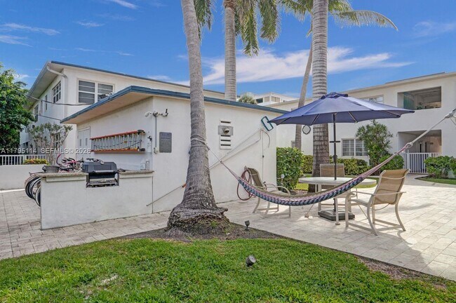 Building Photo - 624 Orton Ave