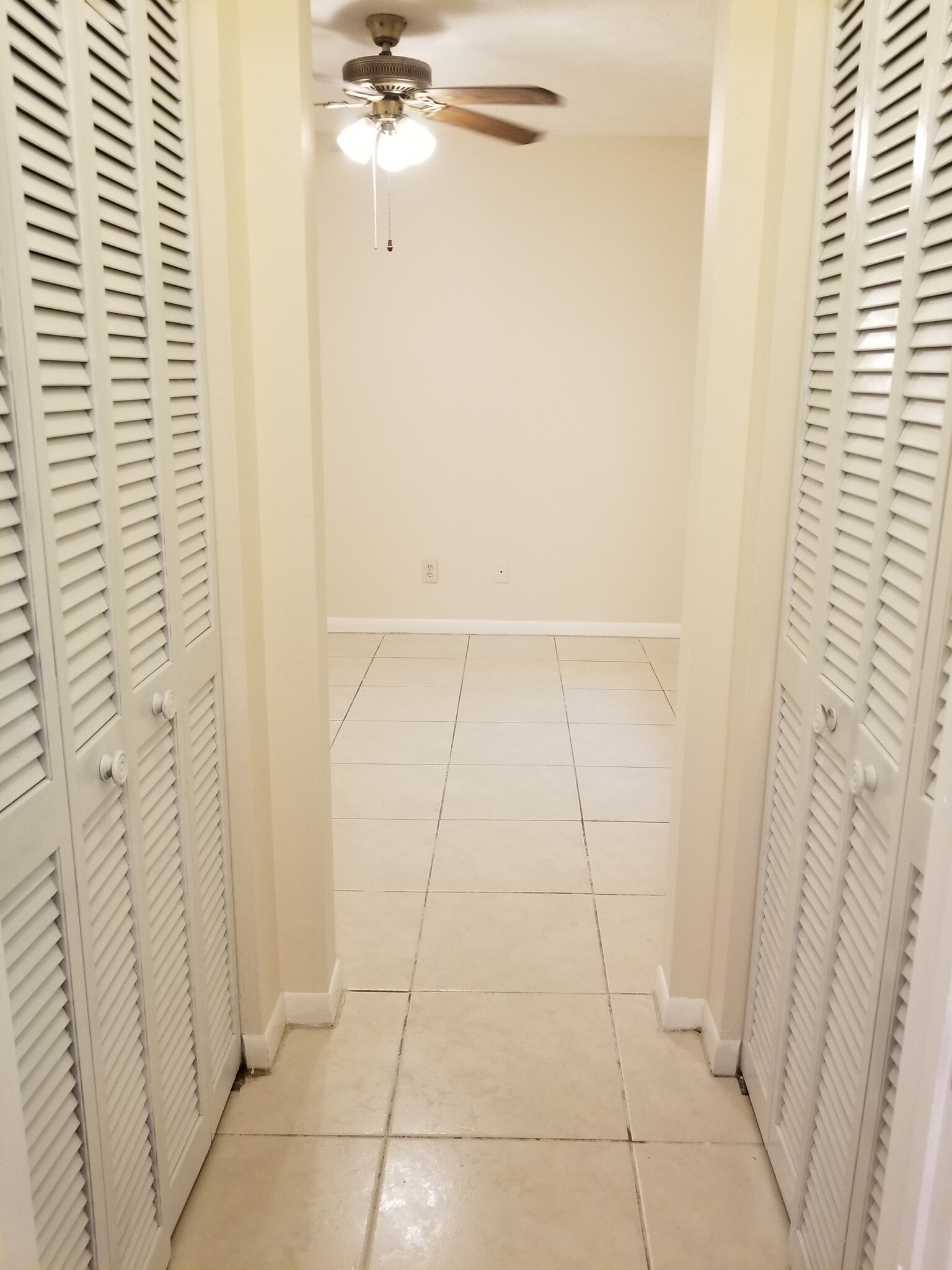 Building Photo - 2327 Polk St